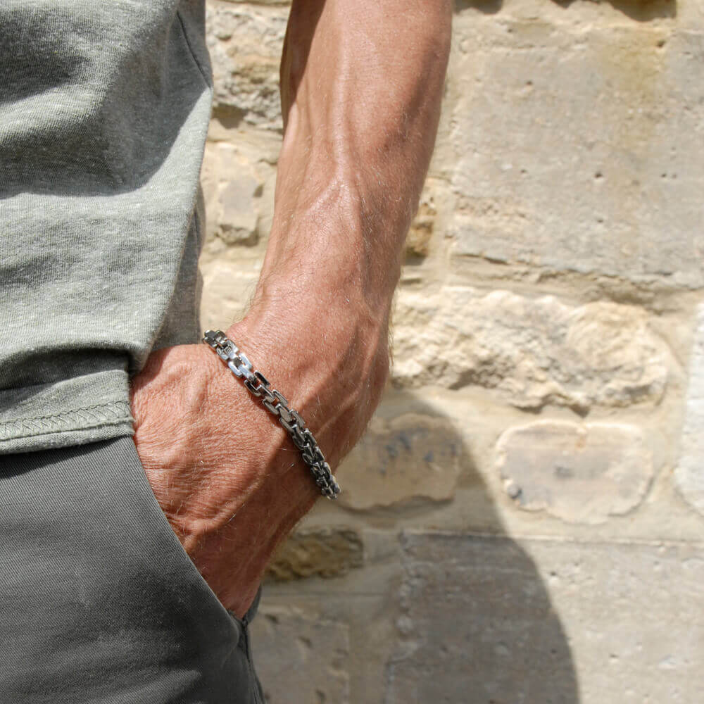 Titanium executive chain bracelet - Image 3