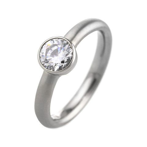 Titanium wedding ring with cubic zirconia gemstone